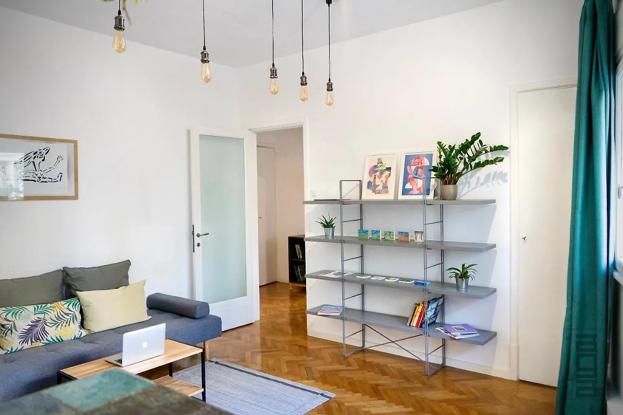 Apartment S Q U A Re Palace Gallery//Apartment Bucharest