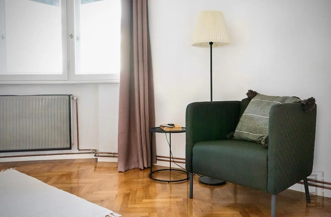 S Q U A Re Palace Gallery//Apartment Bucharest Apartment