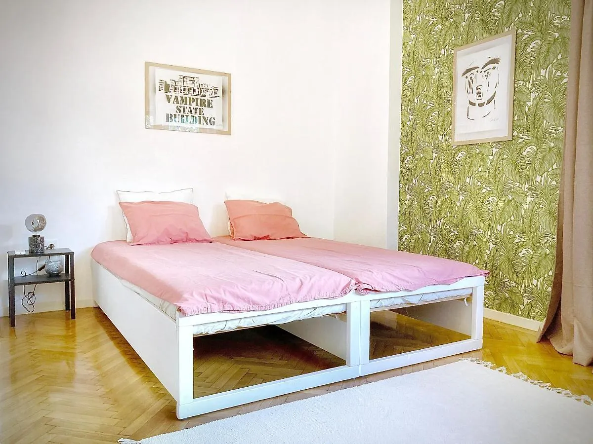 S Q U A Re Palace Gallery//Apartment Bucharest